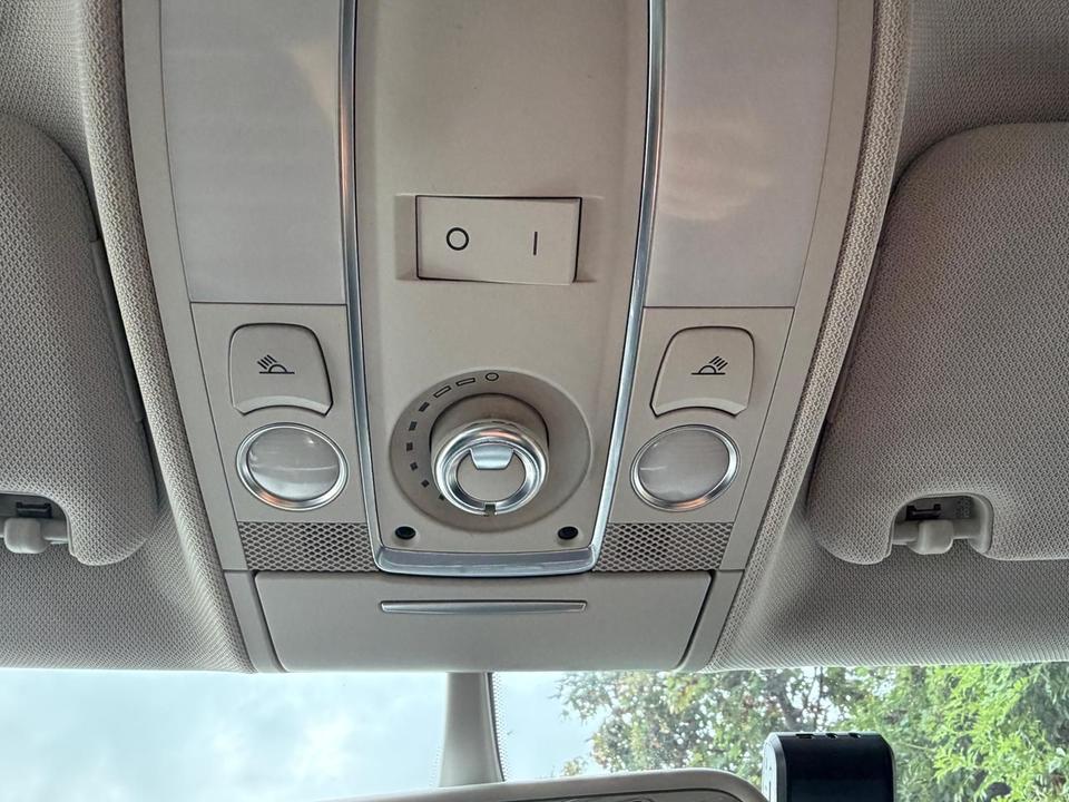 Audi A6 2009 — photo 28