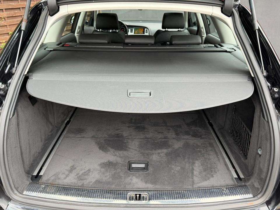 Audi A6 2009 — photo 32