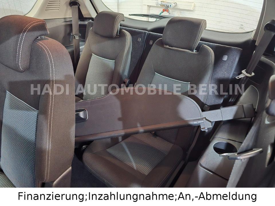 Ford S-Max 2011 — photo 12