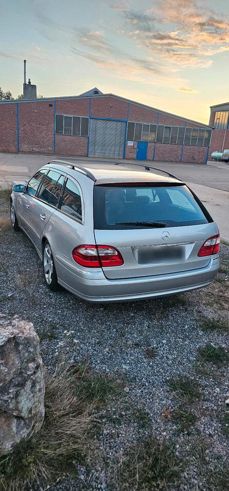 Mercedes Benz E 320 2004 — engine