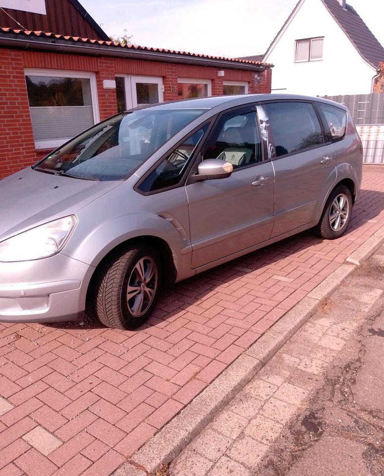 Ford S-Max 2007 — rear view