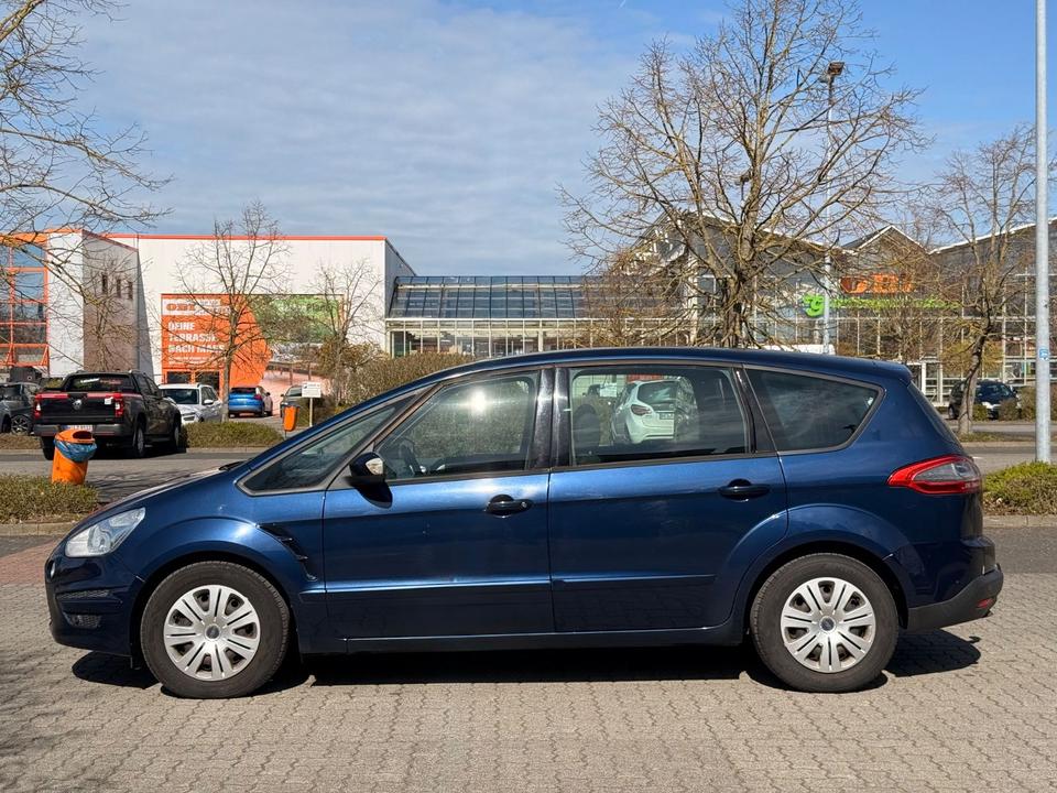 Ford S-Max 2012 — rear view