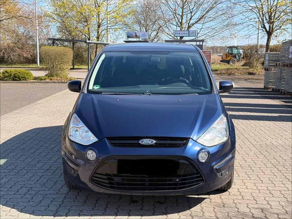Ford S-Max 2012 — photo 8
