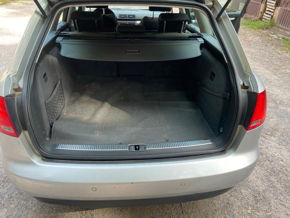 Audi A4 2006 — photo 11