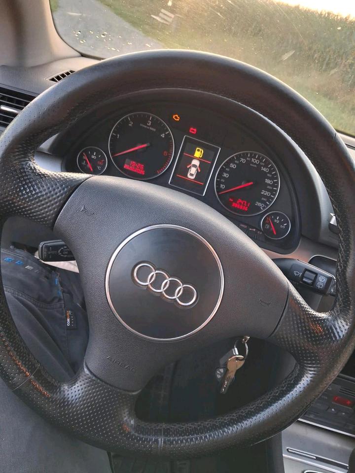 Audi A4 2004 — photo 13