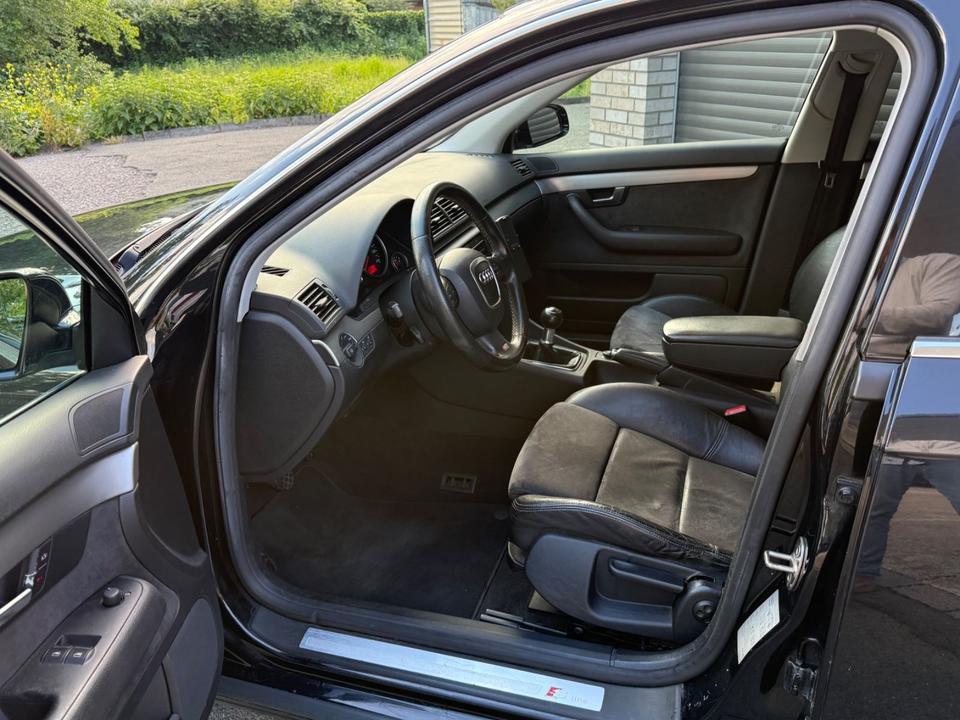 Audi A4 2007 — photo 9