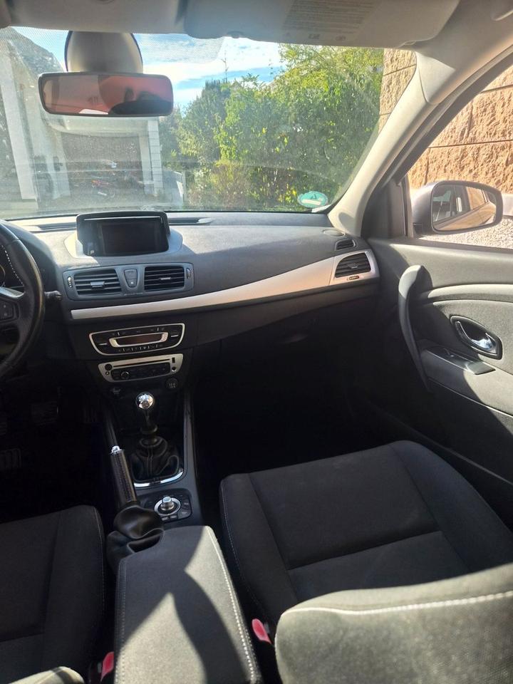Renault Megane 2013 — photo 11