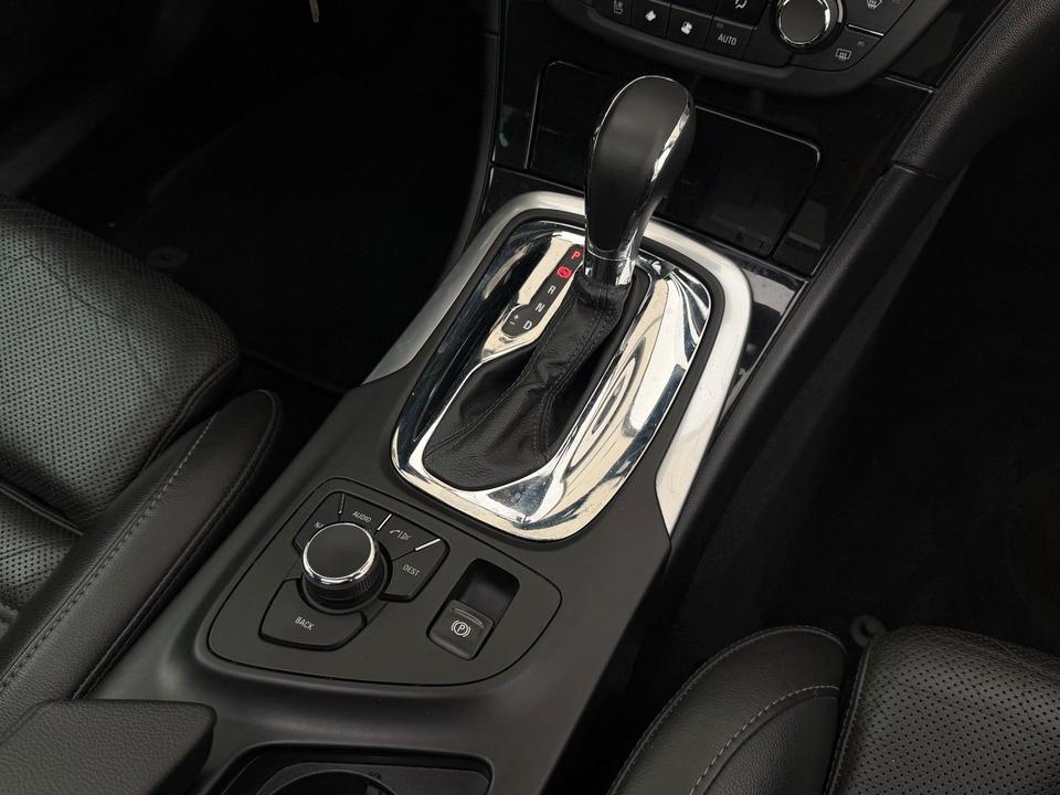 Opel Insignia 2009 — photo 15