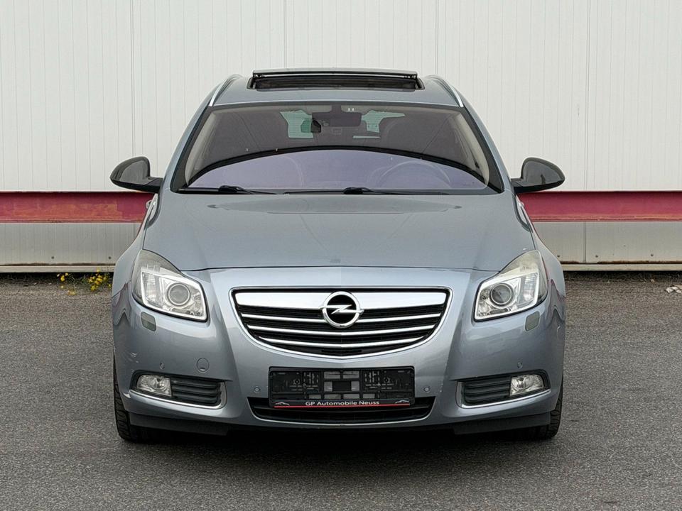 Opel Insignia 2009 — rear view