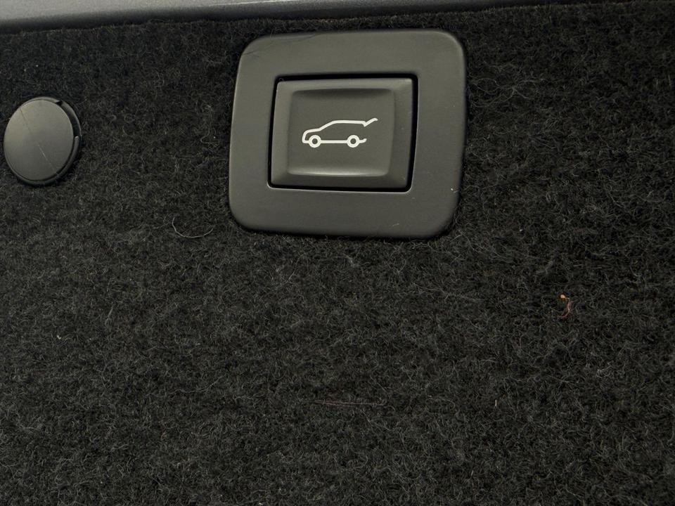 Opel Insignia 2009 — photo 23