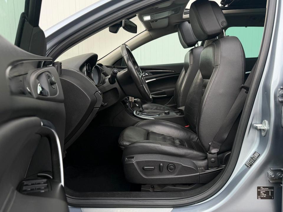Opel Insignia 2009 — photo 9