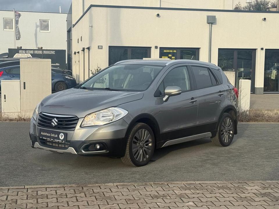 Suzuki SX4 S-Cross 2015 — rear view