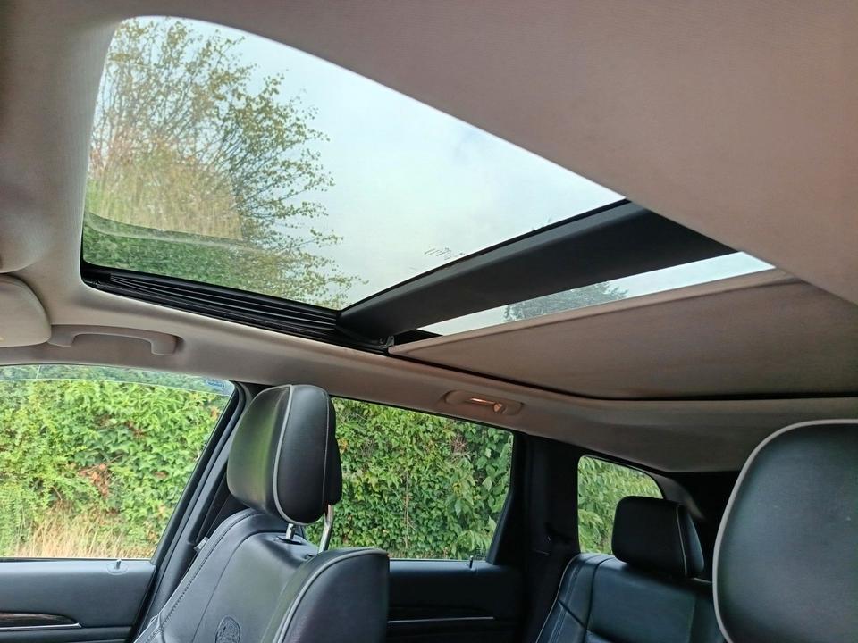 Jeep Grand Cherokee 2012 — photo 15