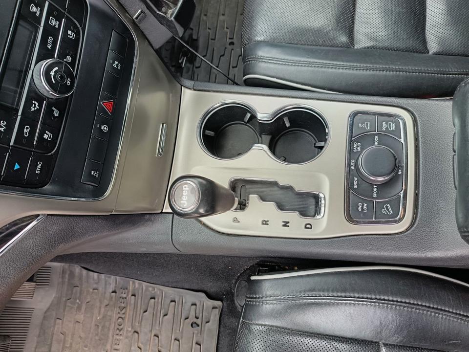 Jeep Grand Cherokee 2012 — photo 18