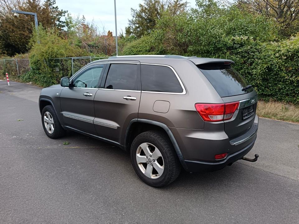 Jeep Grand Cherokee 2012 — engine