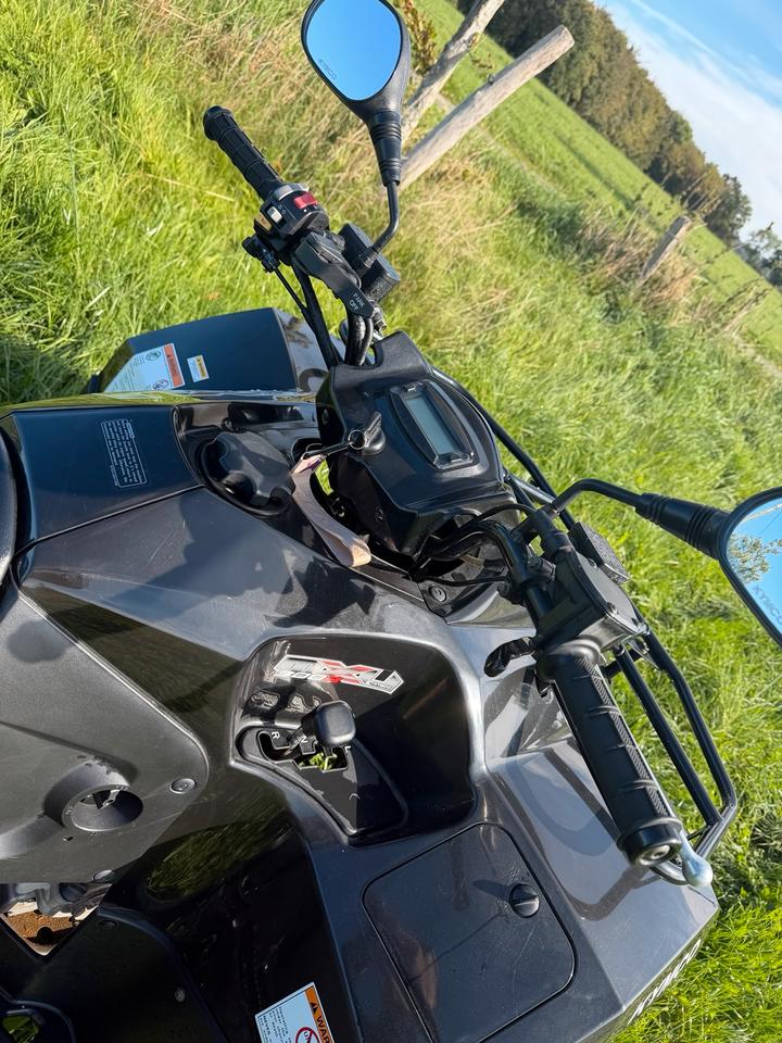 Kymco MXU300R mit Schneeschild 2013 — interior
