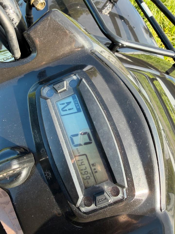 Kymco MXU300R mit Schneeschild 2013 — engine 271 ccm