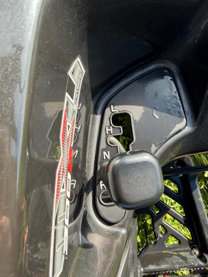 Kymco MXU300R mit Schneeschild 2013 — photo 5