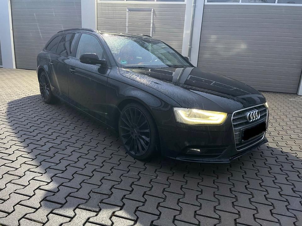 Audi A4 2012 — interior