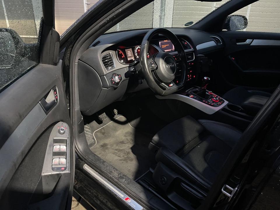 Audi A4 2012 — photo 8