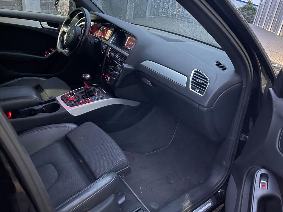 Audi A4 2012 — photo 9