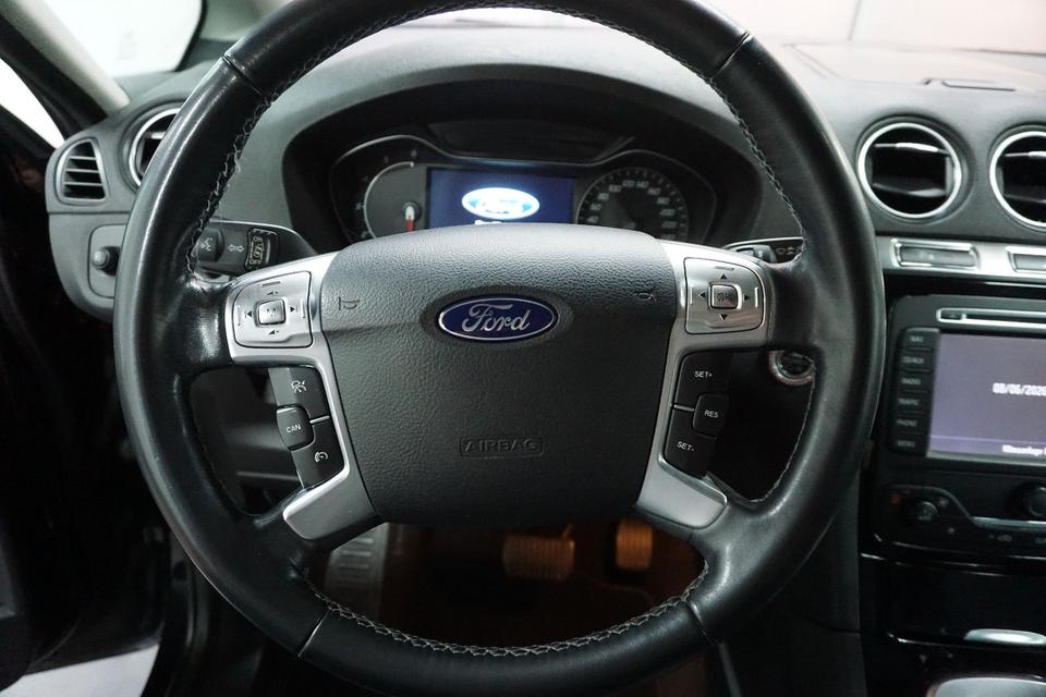 Ford S-Max 2014 — photo 13