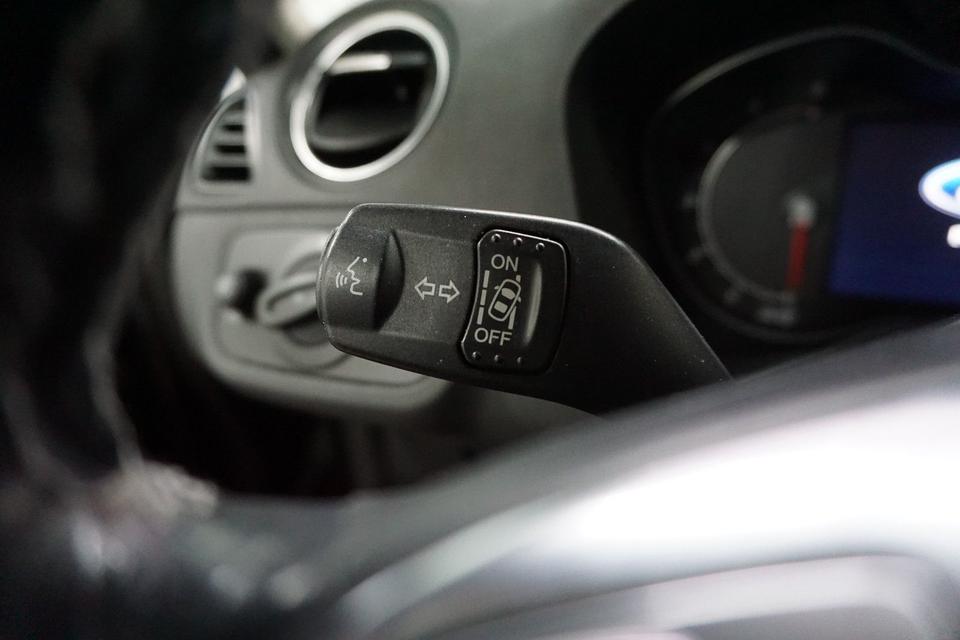 Ford S-Max 2014 — photo 21