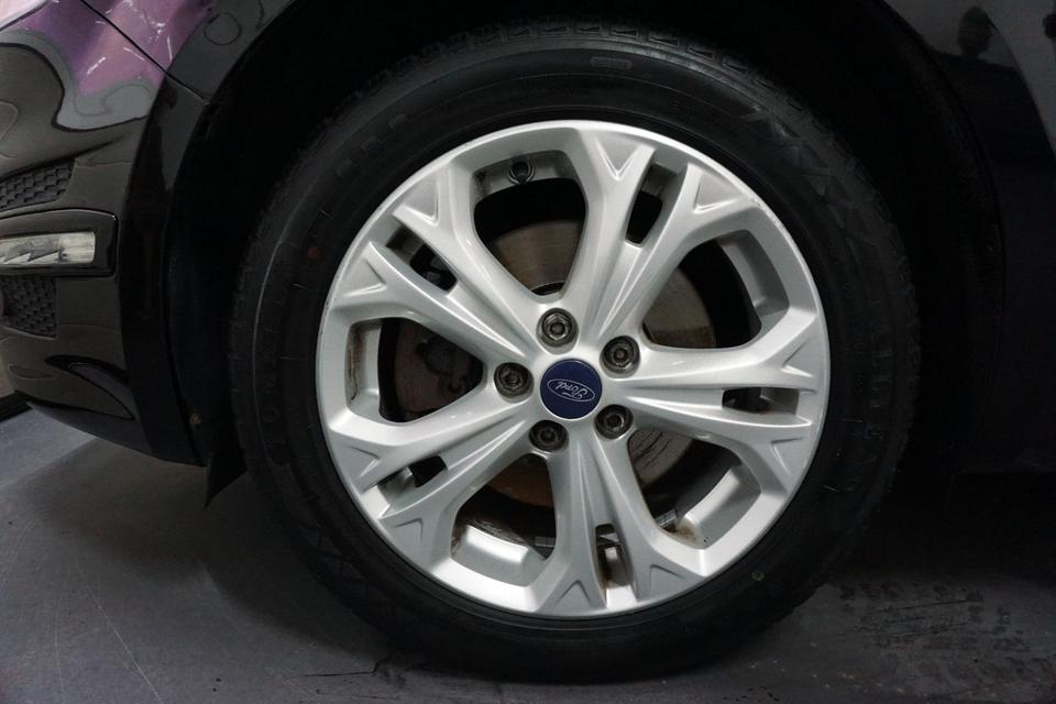 Ford S-Max 2014 — photo 25