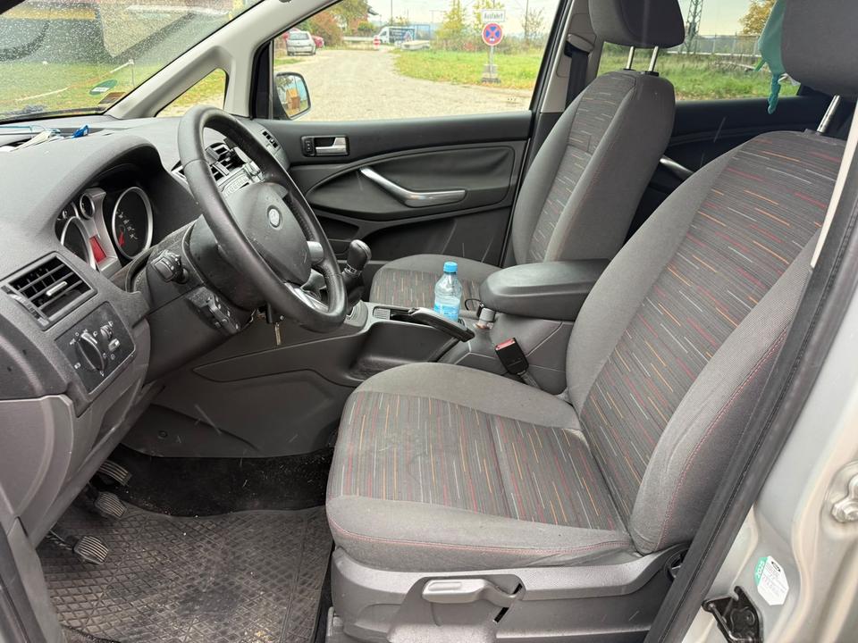 Ford C-Max 2010 — photo 11