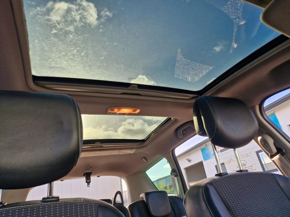 Renault Scenic 2013 — photo 13