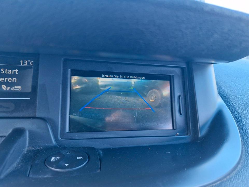 Renault Scenic 2013 — photo 15