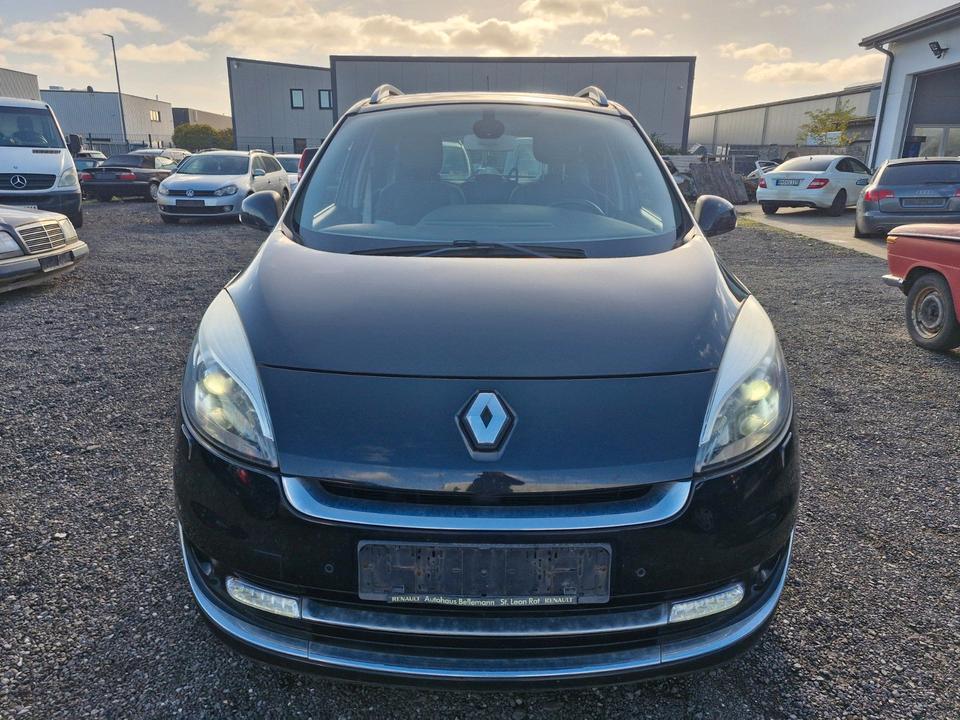 Renault Scenic 2013 — rear view