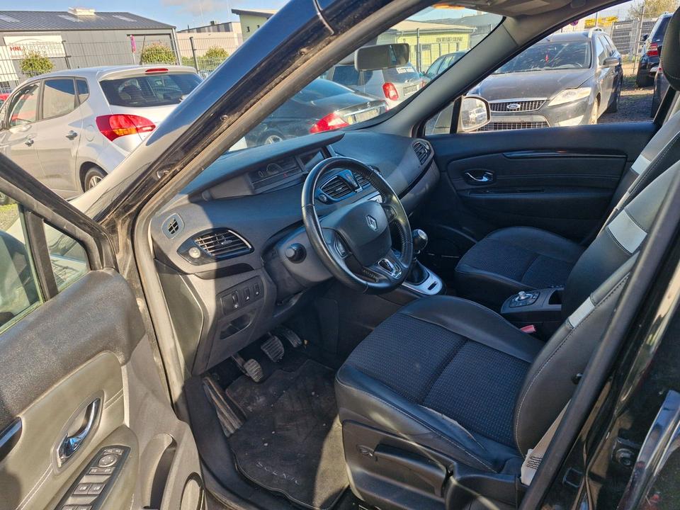 Renault Scenic 2013 — photo 8