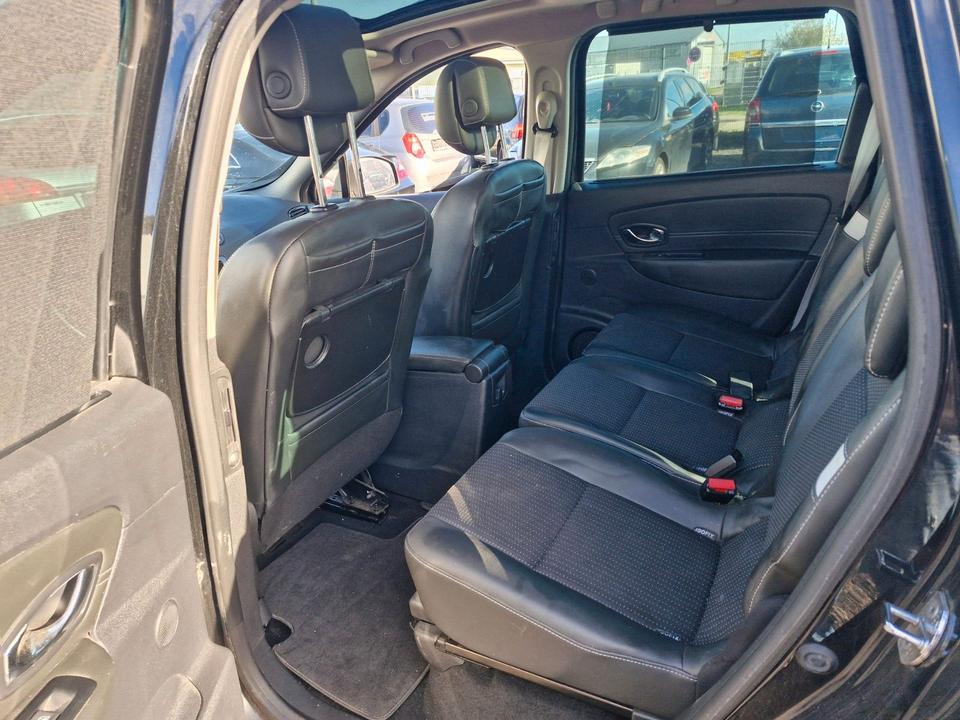 Renault Scenic 2013 — photo 9