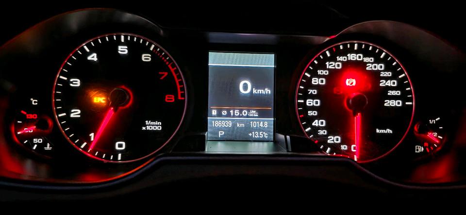 Audi A4 2012 — photo 10