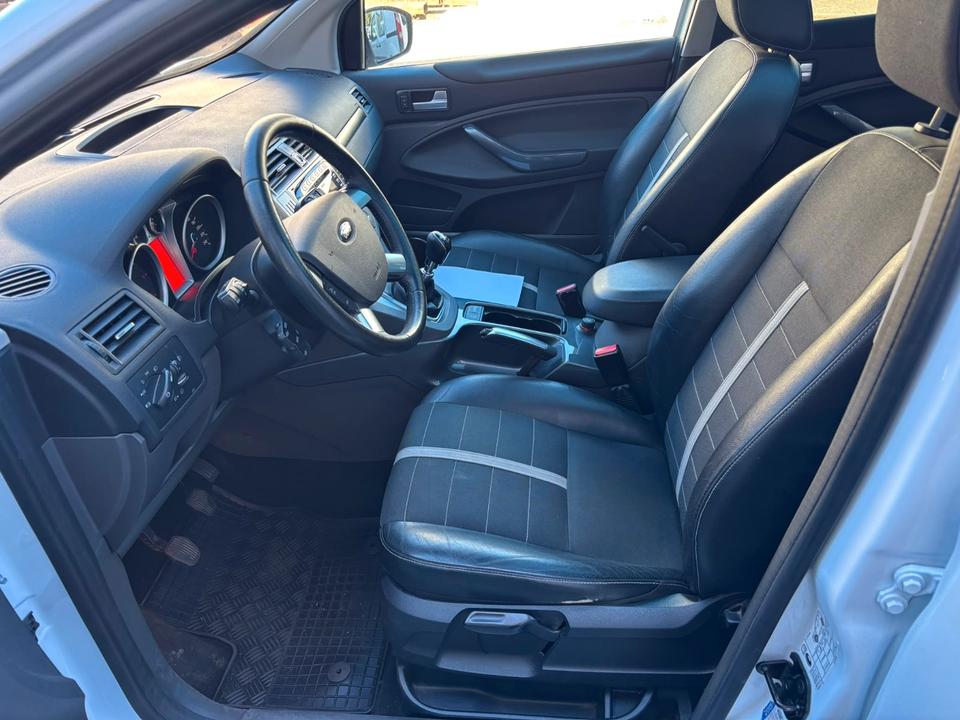 Ford Kuga 2011 — photo 15