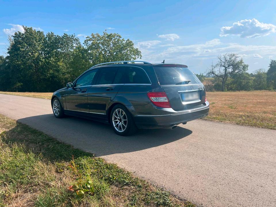 Mercedes Benz C 220 2009 — rear view