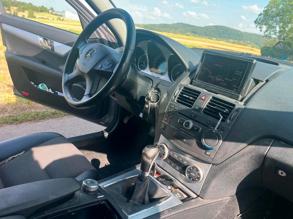 Mercedes Benz C 220 2009 — photo 8