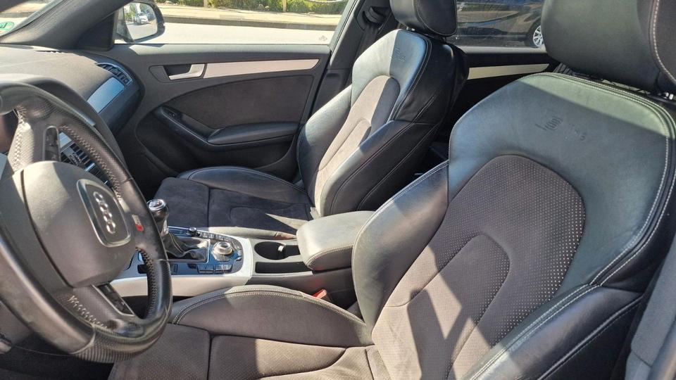 Audi A4 2011 — photo 5