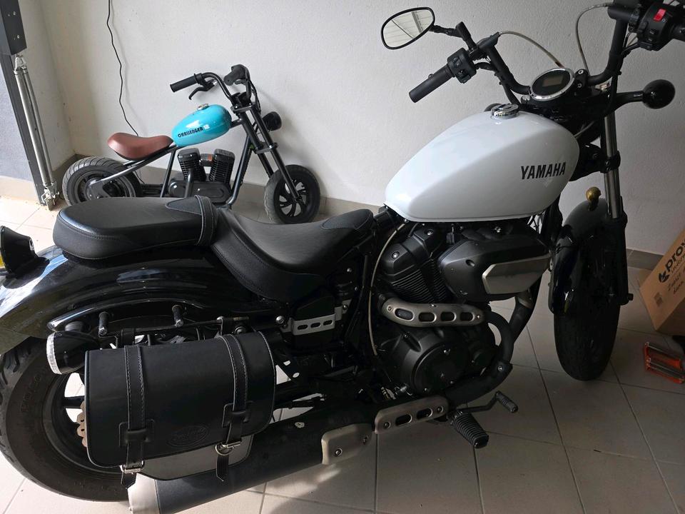 Yamaha XV950S, Baujahr , schwarz/weißer Tank. 2013 — engine 952 ccm