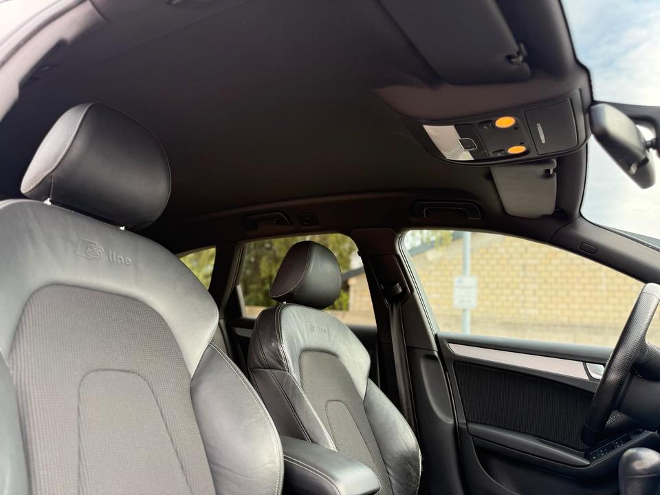 Audi A4 2010 — photo 16