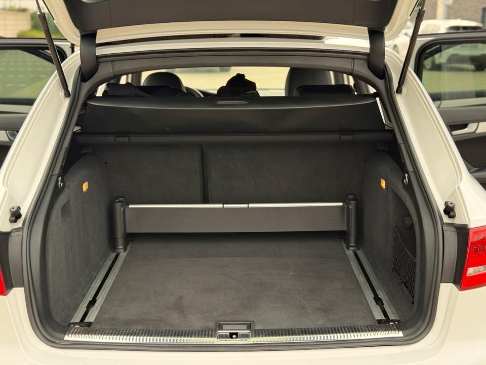 Audi A4 2010 — photo 20