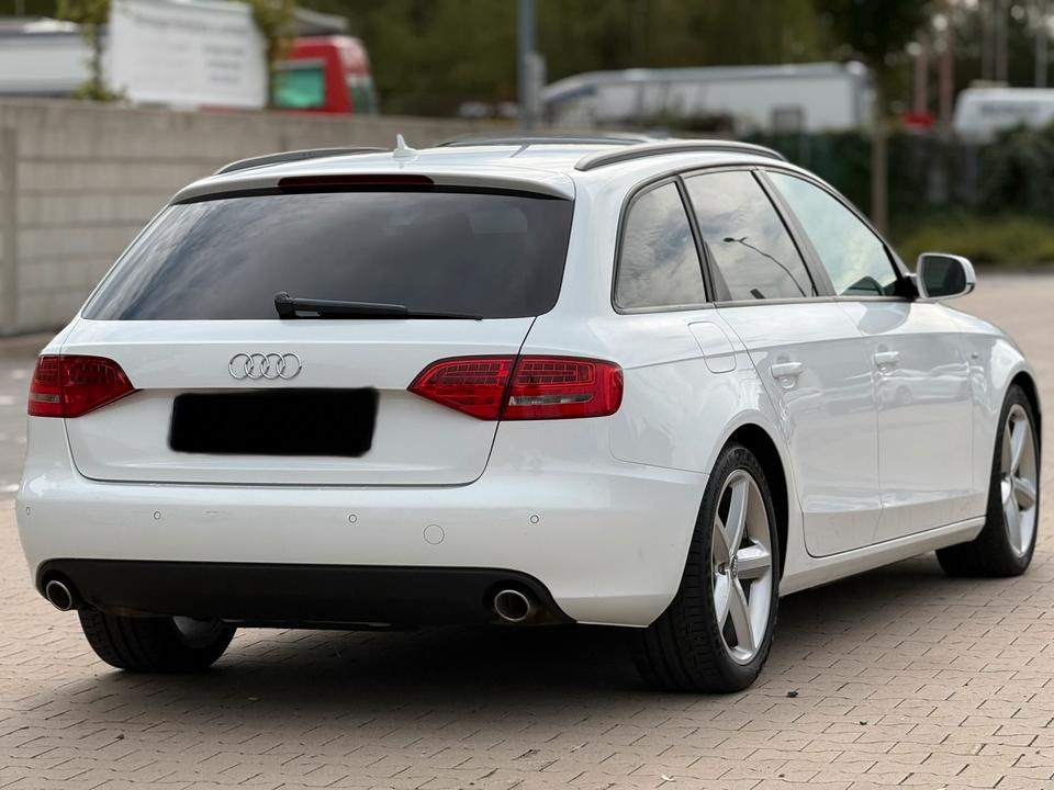 Audi A4 2010 — photo 8