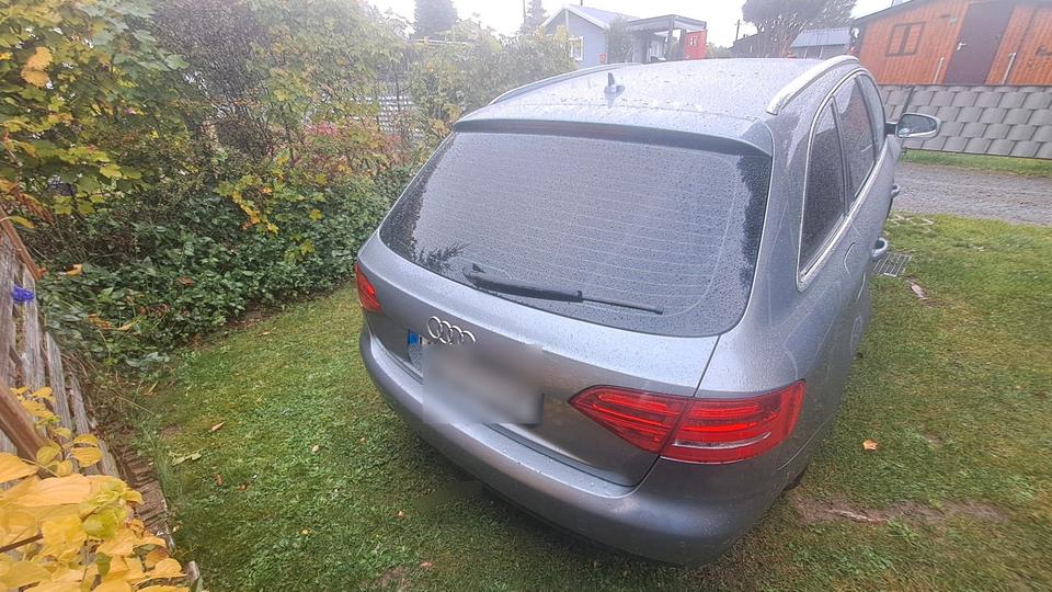 Audi A4 2010 — двигун