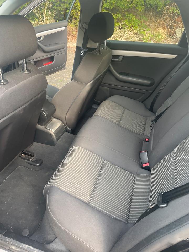 Audi A4 2006 — photo 11