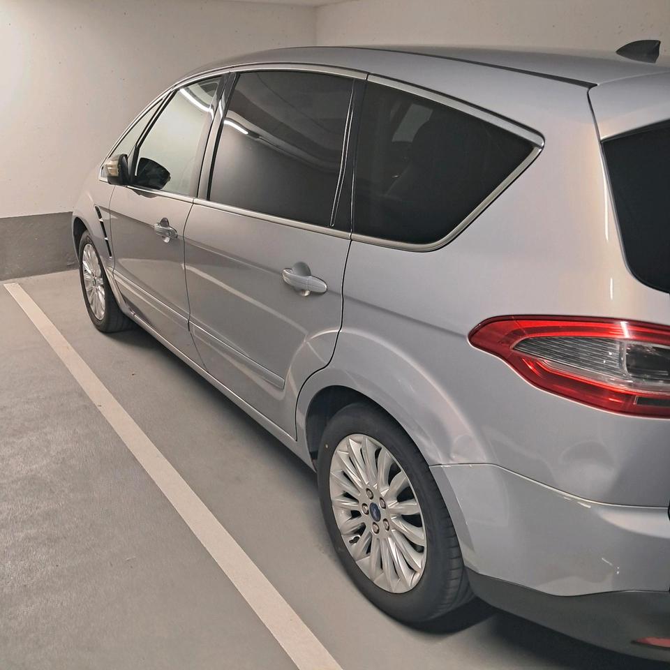 Ford S-Max 2011 — фото 19
