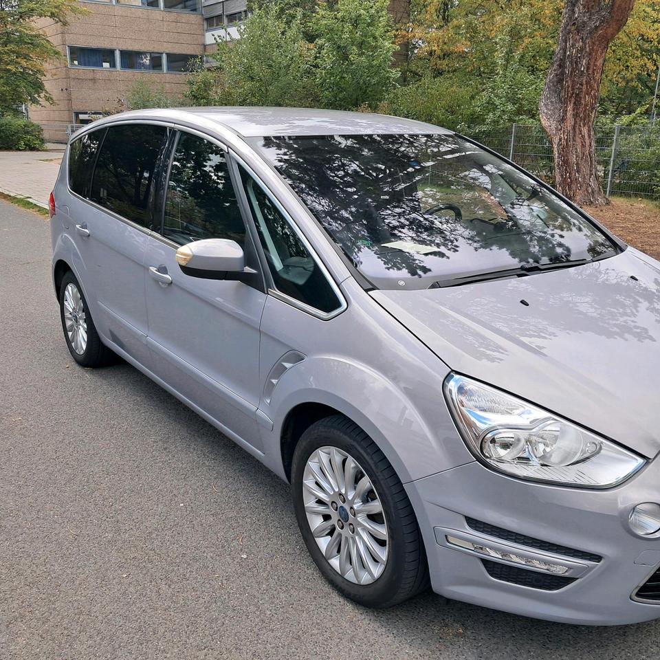 Ford S-Max 2011 — салон