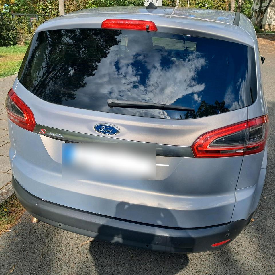 Ford S-Max 2011 — двигун