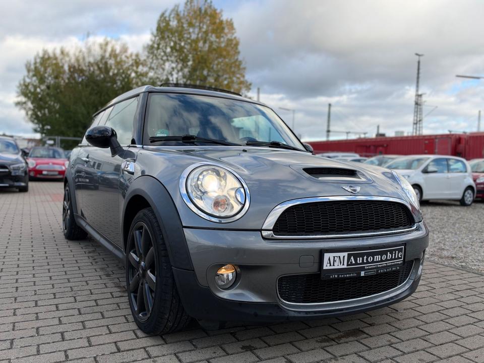 Mini Cooper S Clubman 2010 — rear view