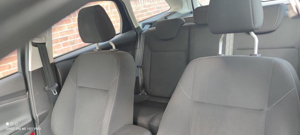 Ford Focus 2015 — rear view